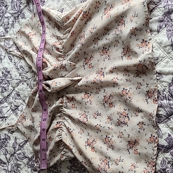 Paper Crane strappy tie front floral top - Picture 5 of 8